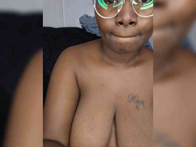 Monamore1 webcam