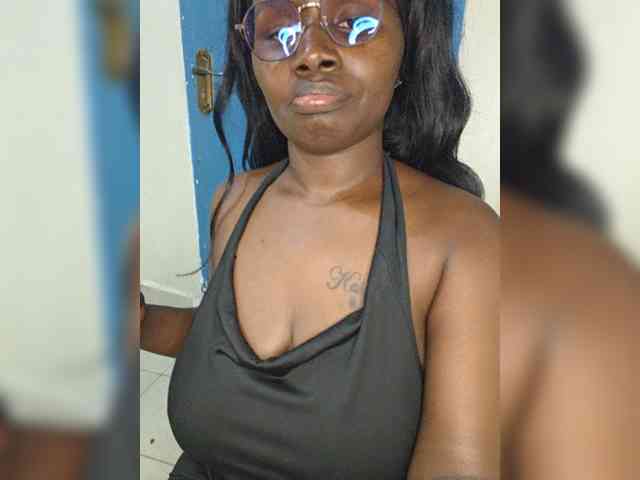 Irresistiblepookie webcam