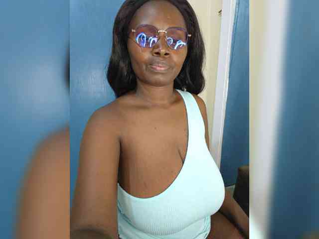 Irresistiblepookie webcam