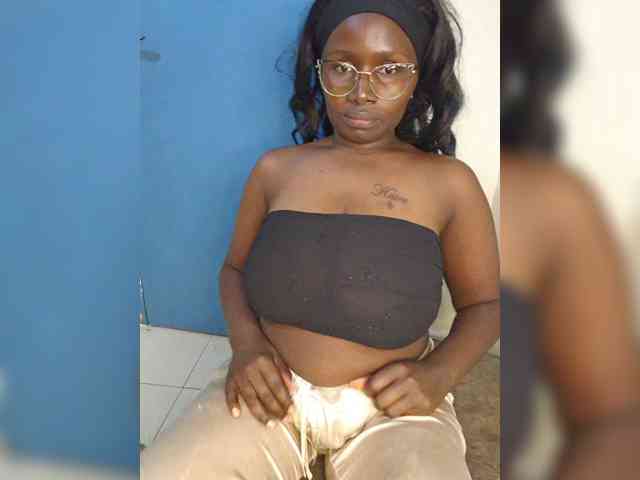 Irresistiblepookie webcam