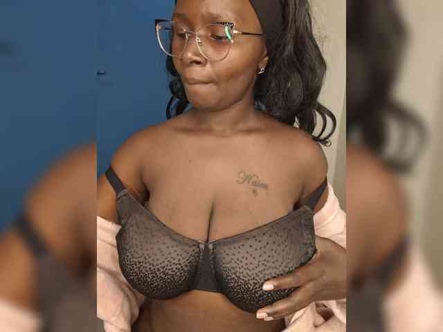 Irresistiblepookie webcam