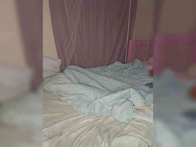 Irresistiblepookie webcam