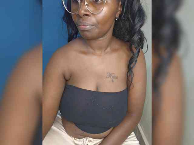 Irresistiblepookie webcam