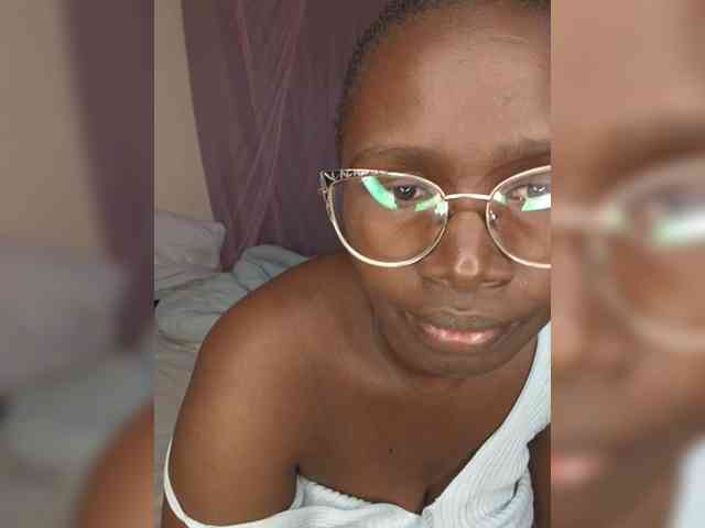 Model: Irresistiblepookie