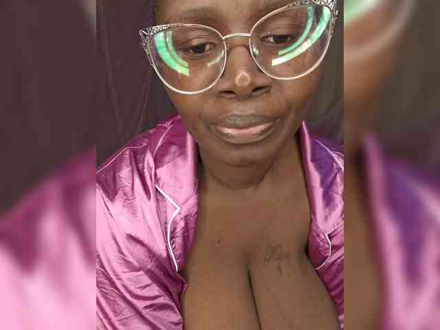 Model: Irresistiblepookie