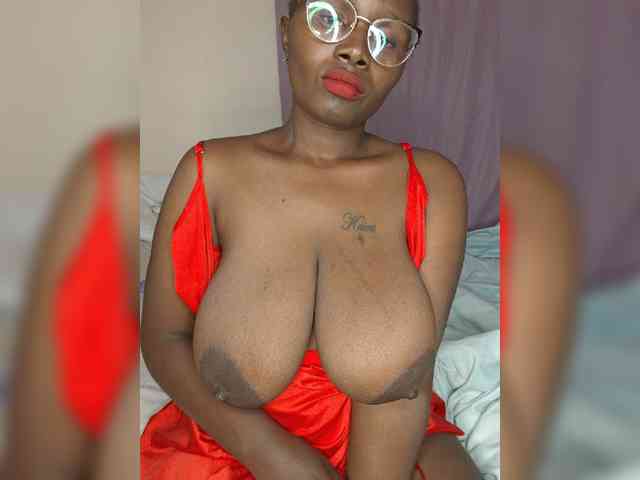 Irresistiblepookie webcam
