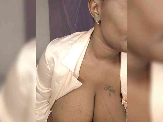 Irresistiblepookie webcam