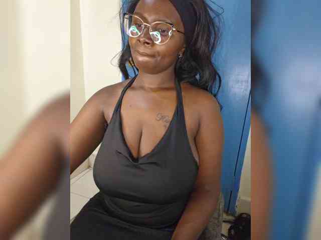 Irresistiblepookie webcam