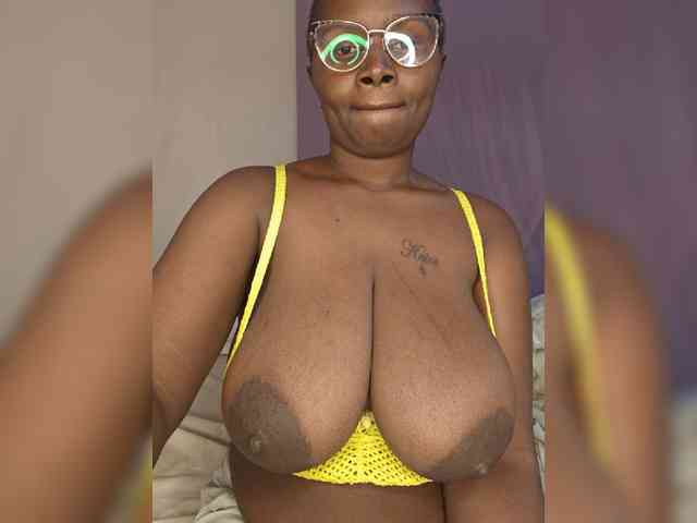 Irresistiblepookie webcam