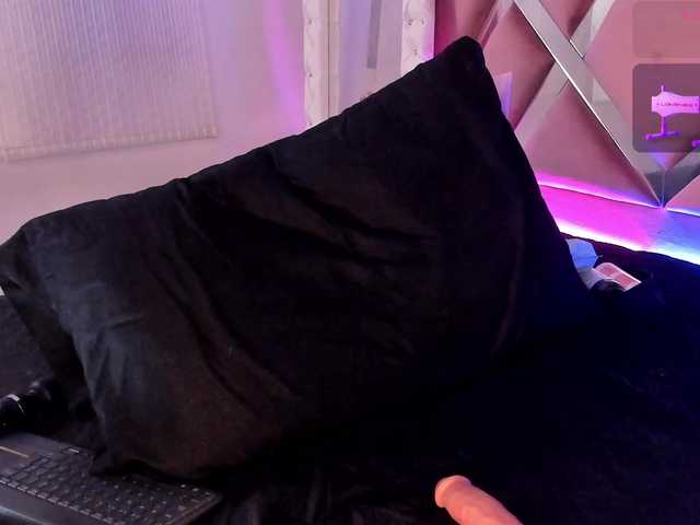 jasmineblush live cam preview