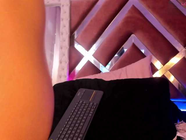 jasmineblush live cam preview