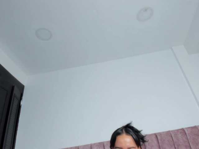 Zoe-Evaanss live cam on BongaCams