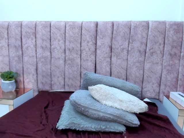 Zoe-Evaanss live cam on BongaCams
