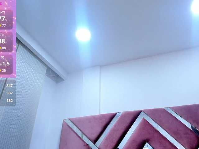 Zoe-Evaanss live cam on BongaCams