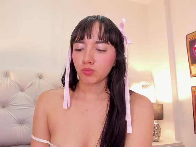 Zoe-Evaanss live cam on BongaCams