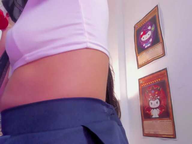 Zoe-Evaanss live cam on BongaCams