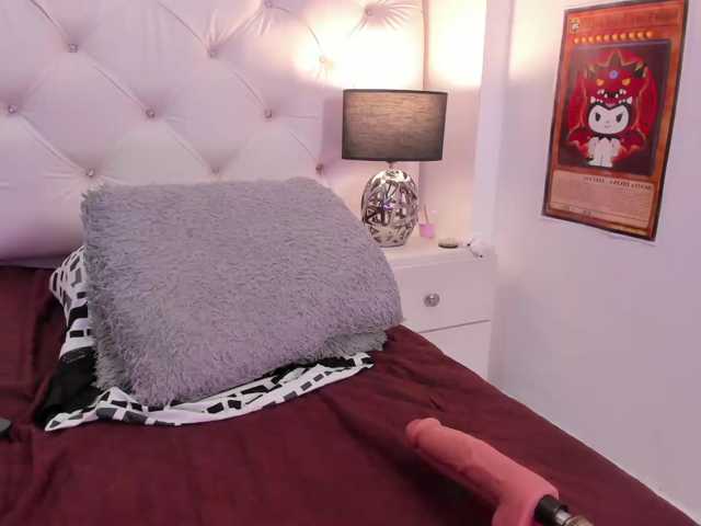 Zoe-Evaanss live cam on BongaCams