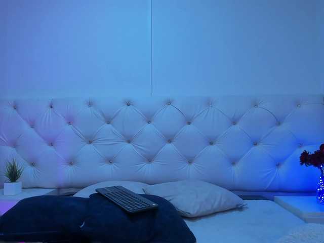 Zoe-Evaanss live webcam show