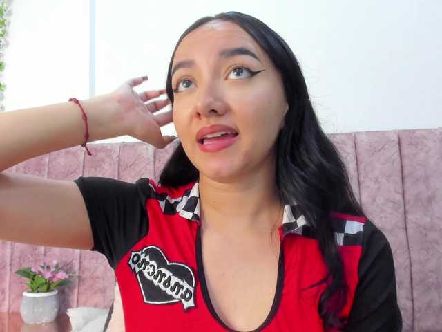 Zoe-Evaanss live cam on BongaCams