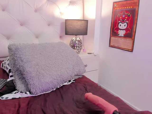 Zoe-Evaanss live cam on BongaCams