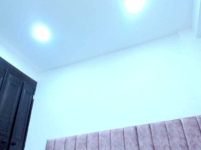 Zoe-Evaanss live webcam show