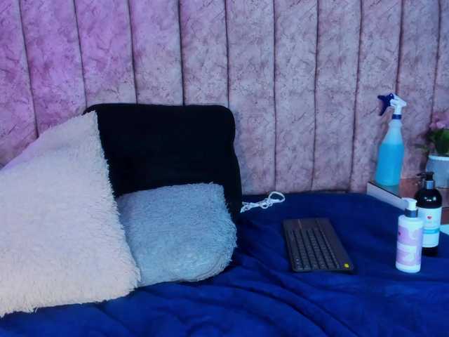 Miia-Rogerss live cam preview