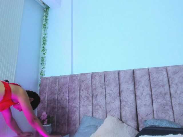 Miia-Rogerss live cam preview