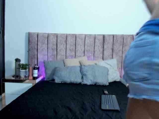 Miia-Rogerss Live Webcam on BongaCams