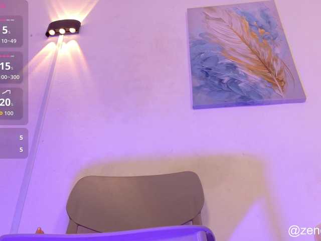 zury-moon live cam on BongaCams