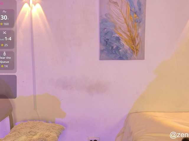 zury-moon live cam on BongaCams