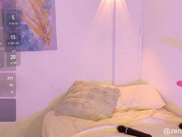 zury-moon live cam on BongaCams