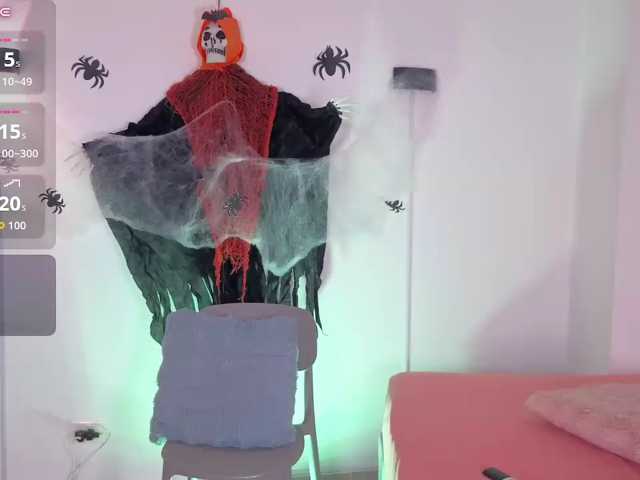 zury-moon live cam on BongaCams