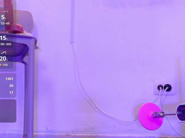 zury-moon live cam on BongaCams