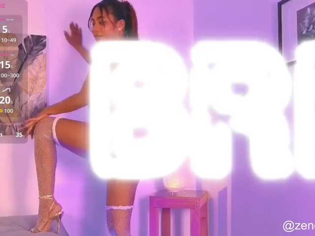 zury-moon live cam on BongaCams