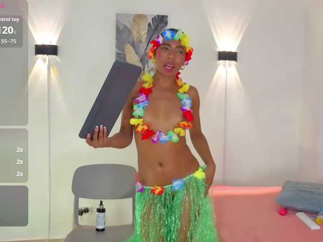 zury-moon live cam on BongaCams