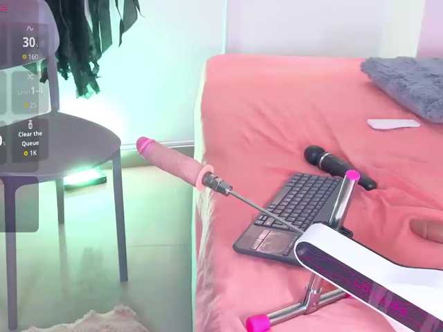 zury-moon live cam on BongaCams