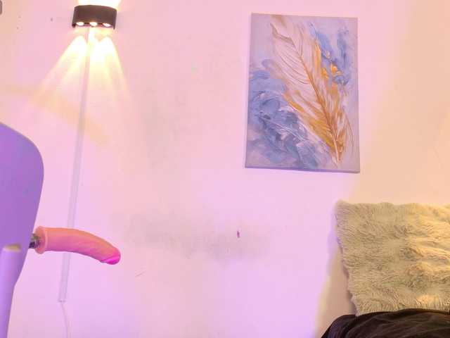 zury-moon live cam on BongaCams
