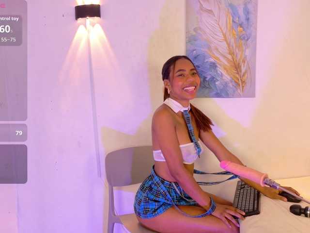 zury-moon live cam on BongaCams