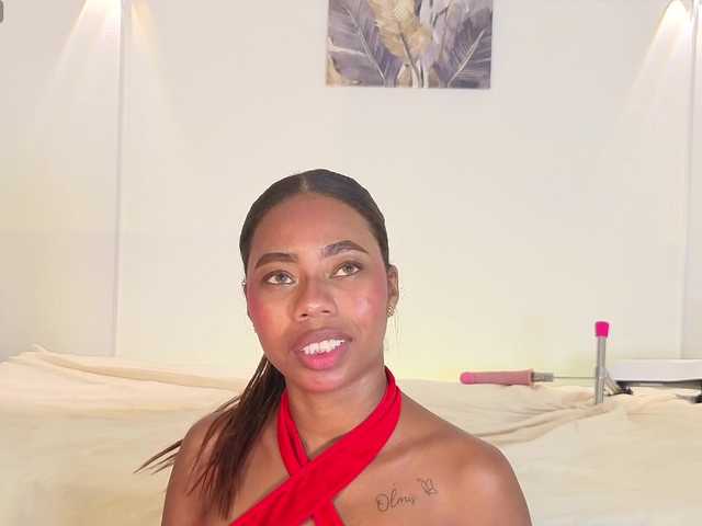 zury-moon live cam on BongaCams