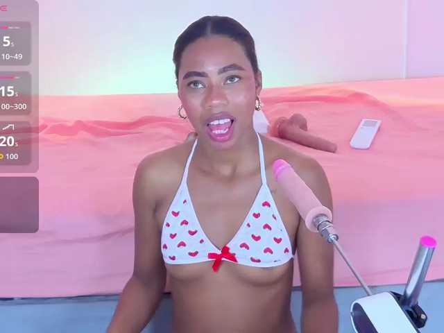 zury-moon live cam on BongaCams