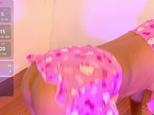 zury-moon live cam on BongaCams