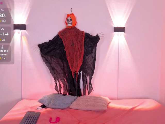 zury-moon live cam on BongaCams