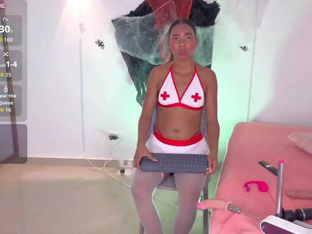 zury-moon live cam on BongaCams