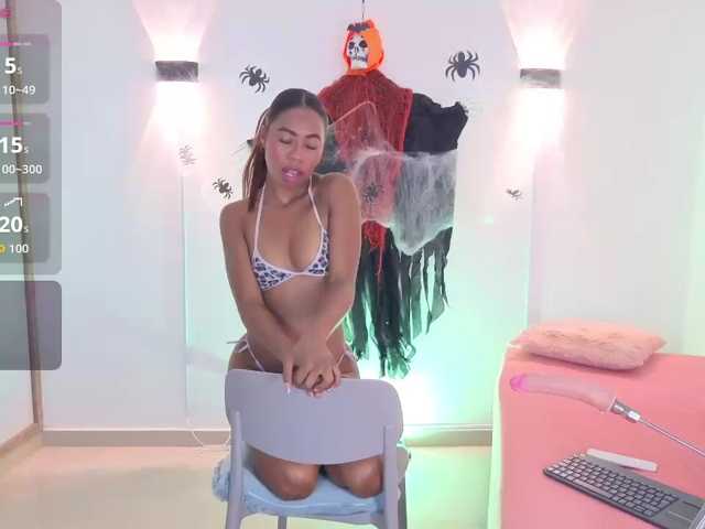 zury-moon live cam on BongaCams