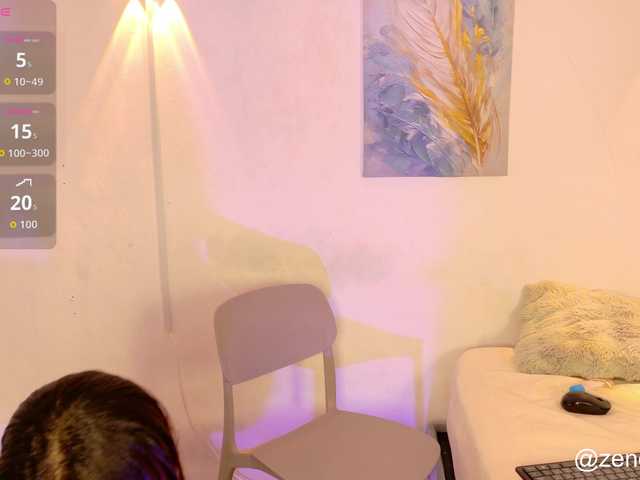 zury-moon live cam on BongaCams