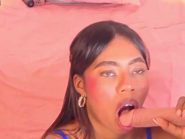 zury-moon live cam on BongaCams