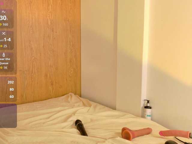 zury-moon live cam on BongaCams