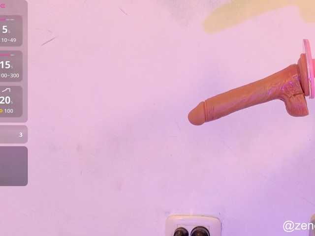 zury-moon live cam on BongaCams