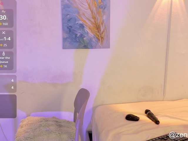 zury-moon live cam on BongaCams