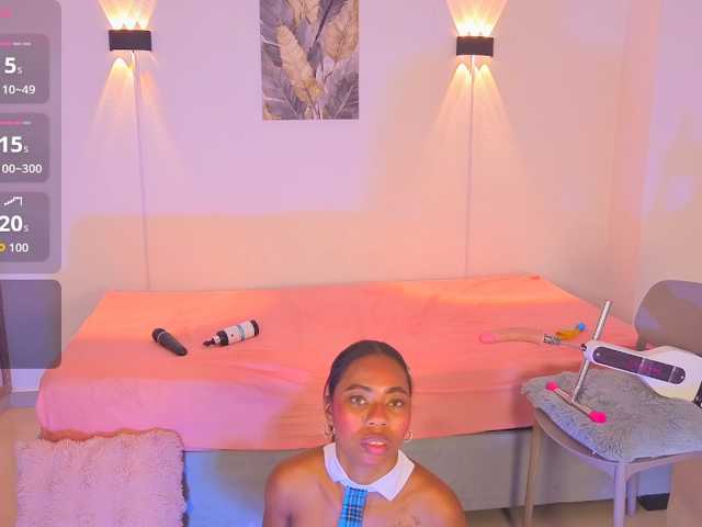 zury-moon live cam on BongaCams